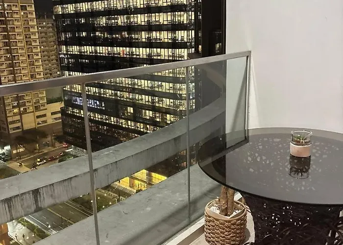 Bgc Premium 1br With Balcony Fast 600 Mbps Fibre Apartamento