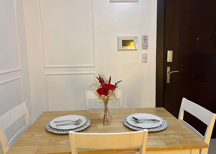 Bgc Premium 1br With Balcony Fast 600 Mbps Fibre
