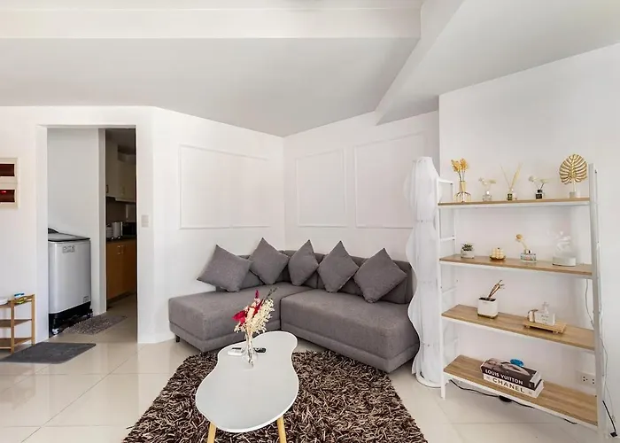 Bgc Premium 1br With Balcony Fast 600 Mbps Fibre