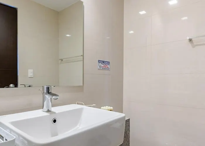 Bgc Premium 1br With Balcony Fast 600 Mbps Fibre